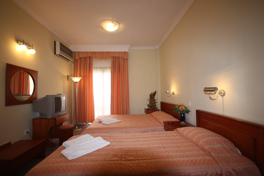Cavo D' Oro Hotel Nea Moudania Quarto foto